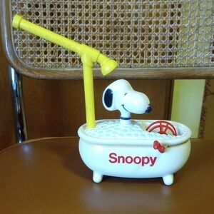 Peanuts Snoopy Vintage Bathtub Bubble Blower Toy--United Features